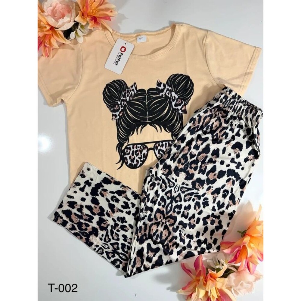New! T-shirt and pants set